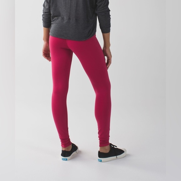 Lululemon Wunder Under Pant III (Reversible) in Cranberry / Alarming Size 6 New! - Picture 8 of 11